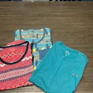 Lot of 3 men Hollister t shirts tank tops size Medium